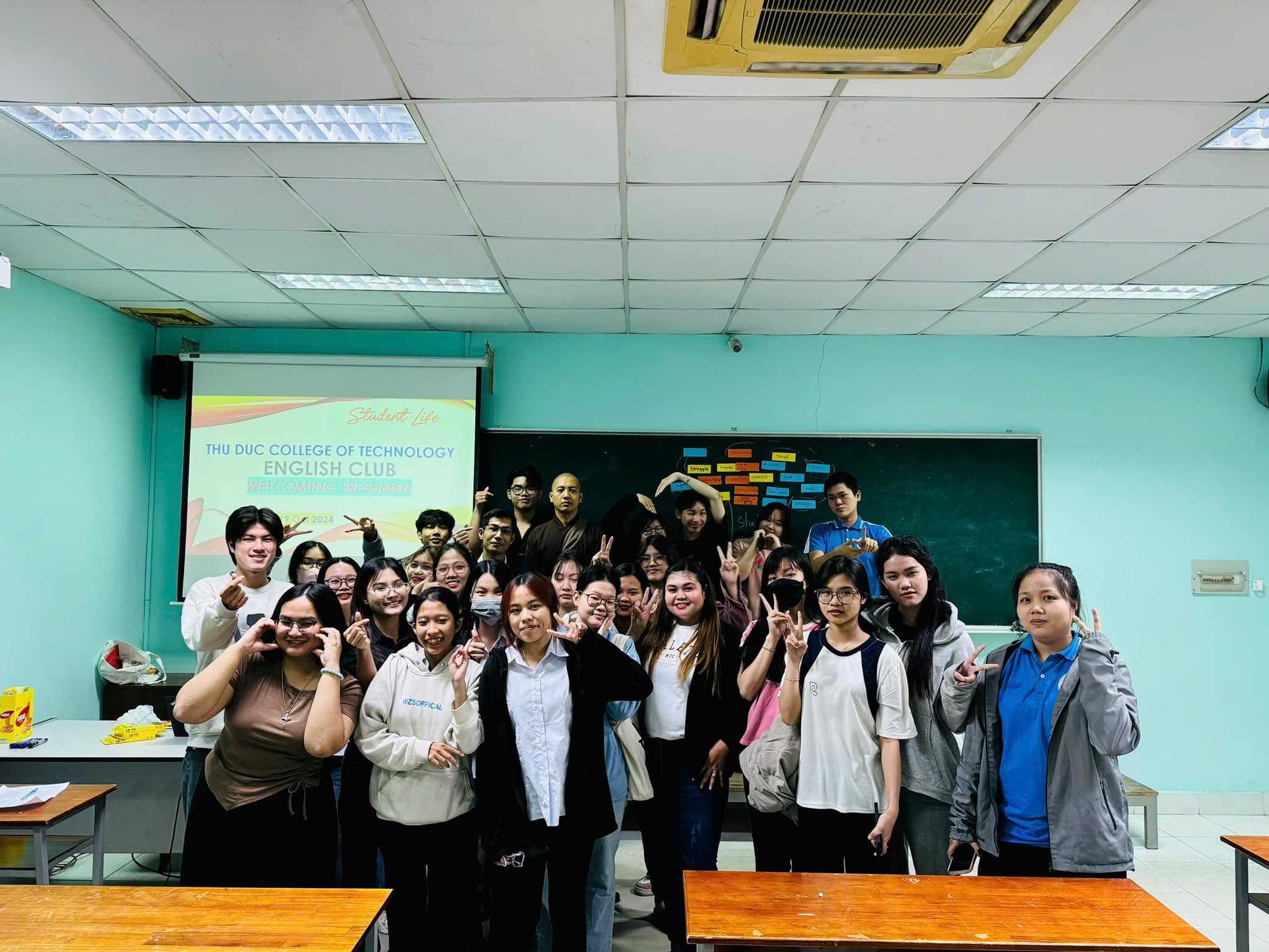 CLB TIẾNG ANH LẦN 1 NĂM HỌC 2024-2025